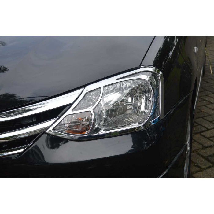 Garnish / List Lampu Depan Etios