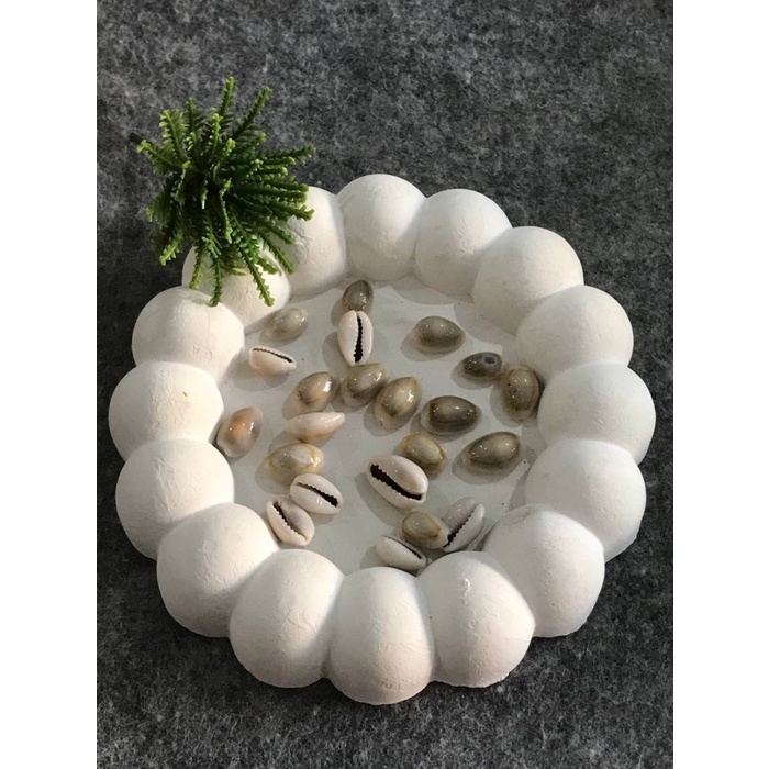 

hanya disini] CANGKANG KERANG TIUP TANPA LUBANG 10-15 MM