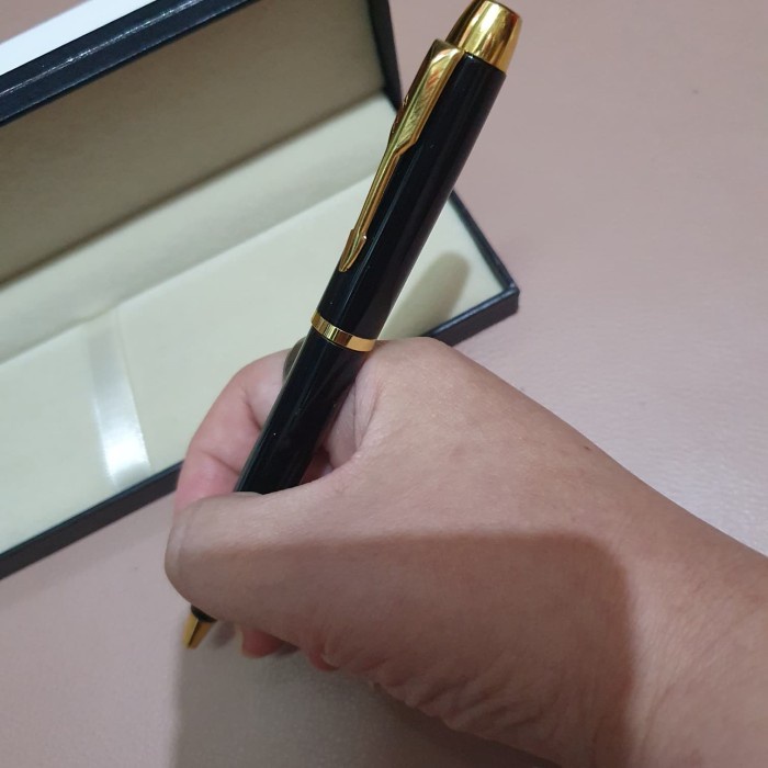 

JTTOP" PULPEN PARKER SONNET TW LQ BLACK GT KLIP EMAS FREE GRAFIR NAMA