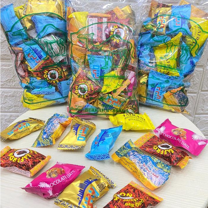 

Coklat kurma kacang almond