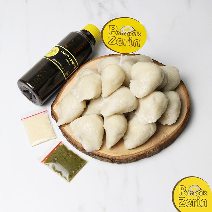 

SALE !!! PEMPEK ZERIN - TELUR KECIL 15 PCS + CUKO 150ML, KHAS PALEMBANG, 100% IKAN TENGGIRI, VAKUM