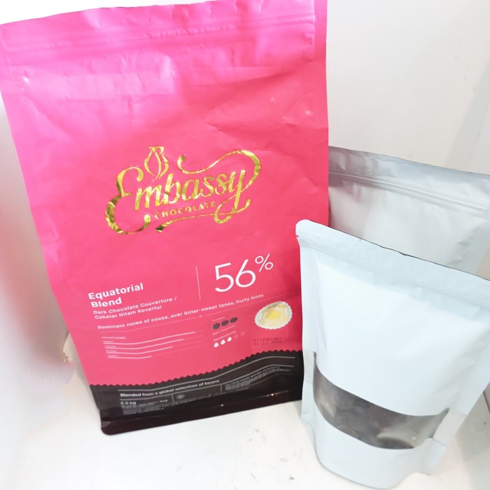Ready" Embassy Equatorial Dark Couverture Chocolate