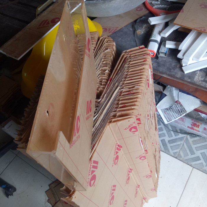 

BARANG TERLARIS tempat brosur gantung A4 landscape