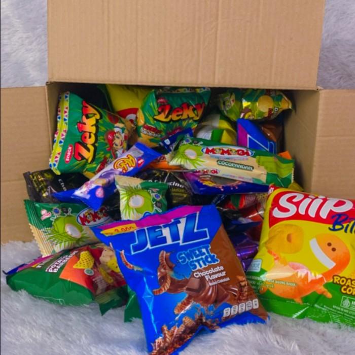 

Paket Hampers Snack Box Gift Box Kado Hadiah