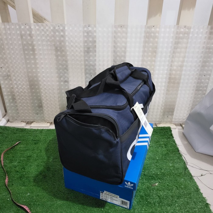 Menarik Adidas Original Essentials Duffel Bag Small Navy Bnwt