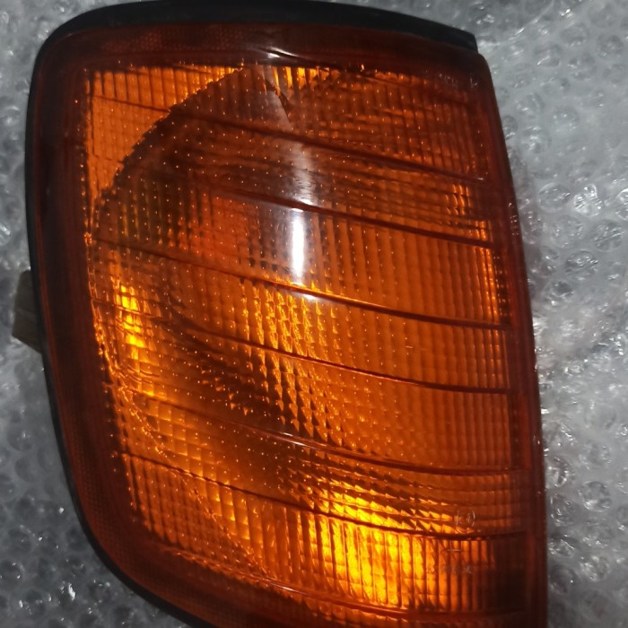 lampu sein sen mercedes-benz masterpiece W124 E220 original