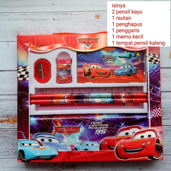 

paket alat tulis study set karakter The Cars McQueen Stationery Kode 1266