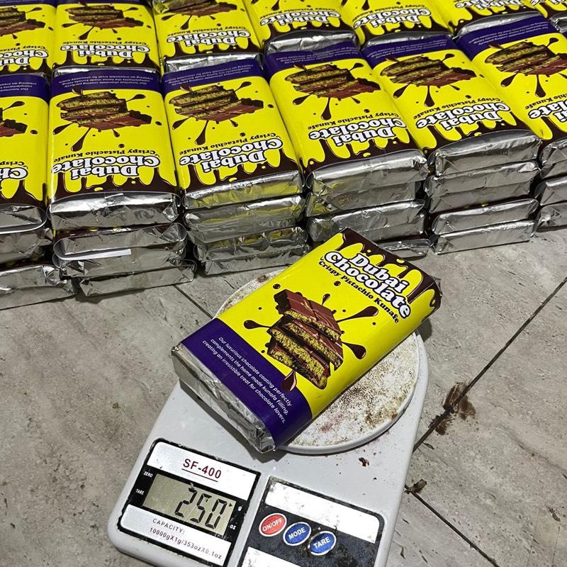 

[ BESAR ] COKLAT DUBAI HOMEMADE pistachio kunafe original ukuran 16x8 besar Cemilan Cokelat Makanan