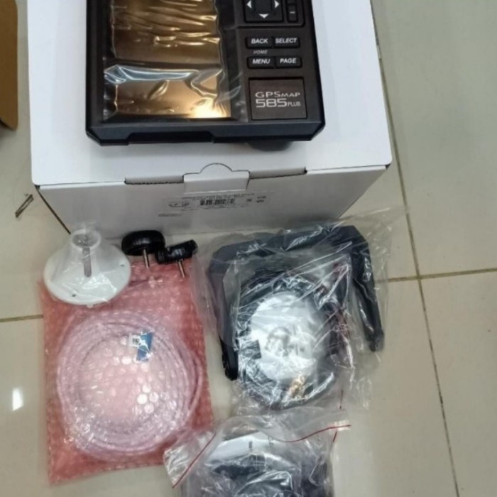 New Garmin 585 Plus , Echosounder Garmin 585 Plus