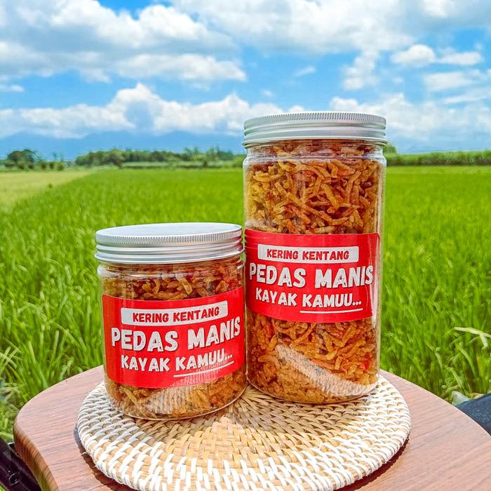 

Kering Kentang Mustofa Rasa Pedas Daun Jeruk, Pedas Manis & Original Kemasan Toples Besar Keripik