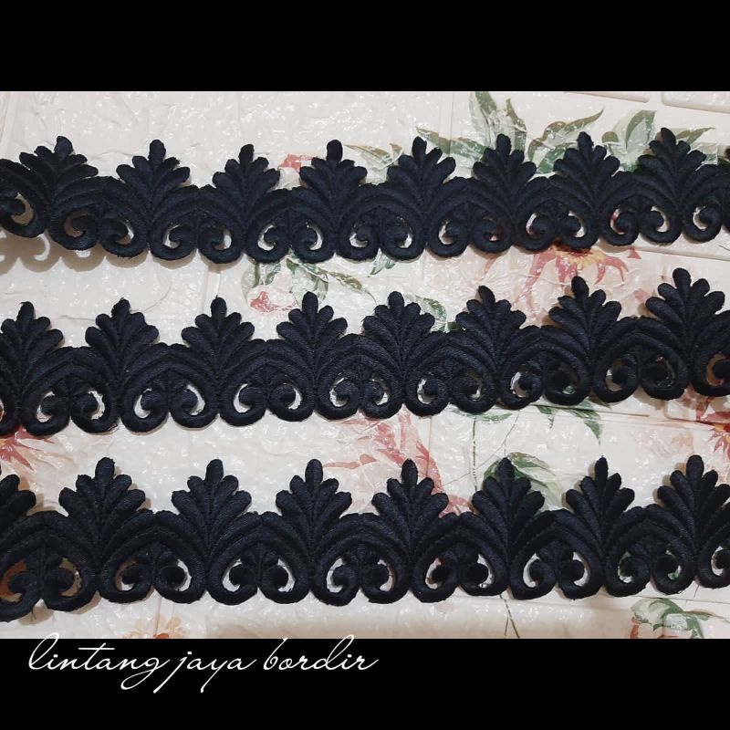 bordir aplikasi roll daun kipas