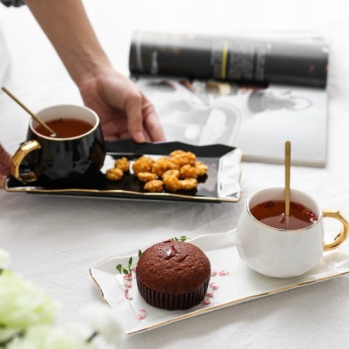 Wavy Breakfast Mug Set / Cangkir Gelas Piring Set Goft Box Cantik