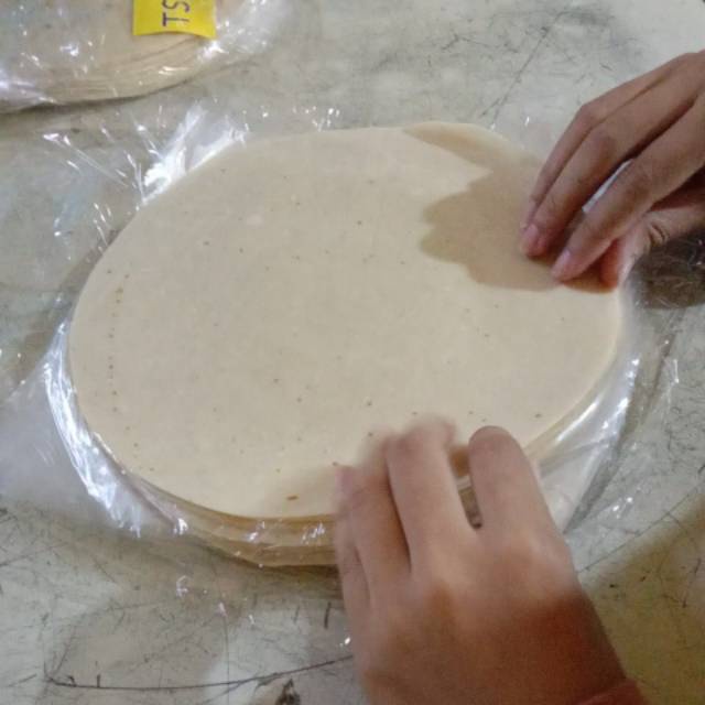 

kulit kebab /Tortila sedang crispy 22 cm/ TS