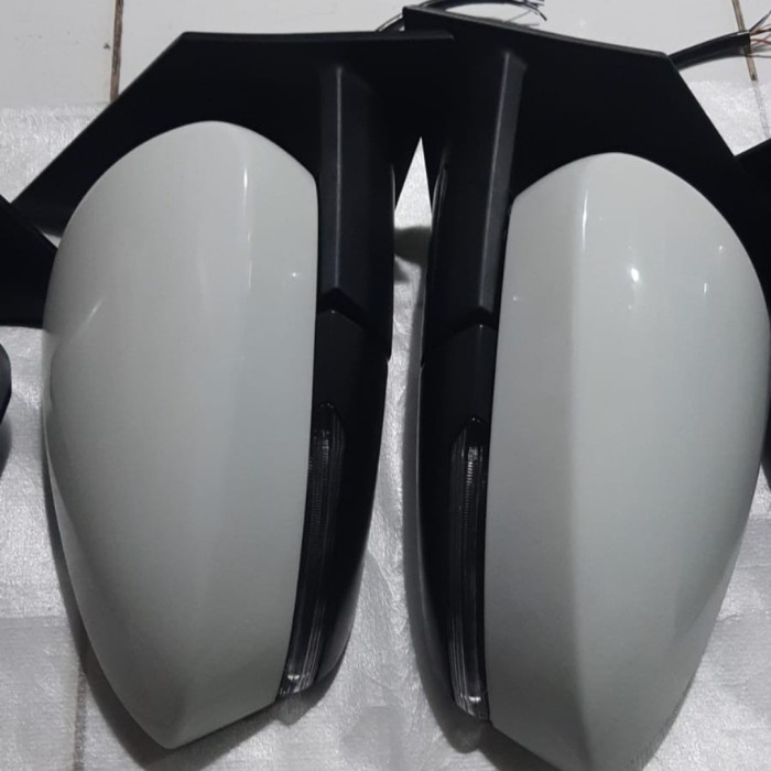 Kurapika Part spion mobil Avanza 2019 2020 2 2022 ritrek / lipat otomatis - silver, kiri Berkualitas