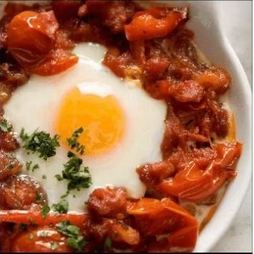 

Mutti Whole Peeled Tomato & Finely Chopped Tomato Tomat Kupas Kaleng & Tomat Cincang Cacah