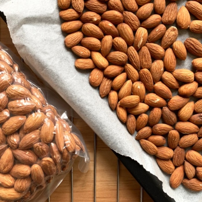 

Almond Roasted ,Almond Panggang 1Kg