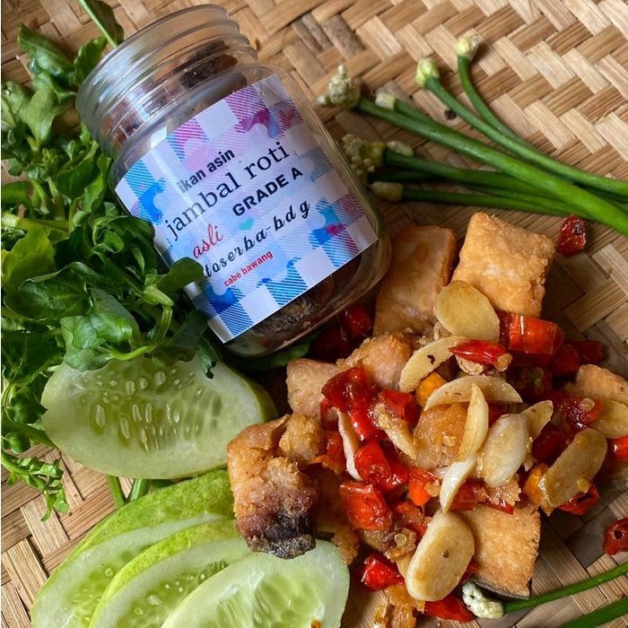 

ikan asin jambal roti goreng cabe bawang Alami Food