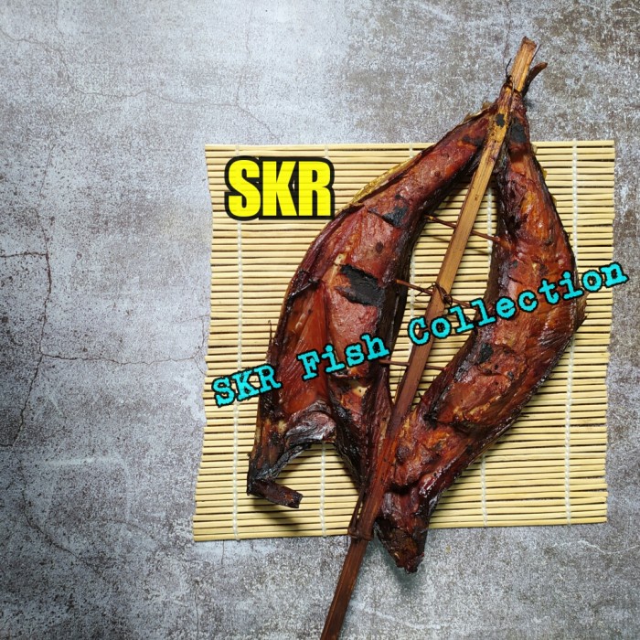 

Cakalang fufu / ikan cakalang asap / tongkol asap