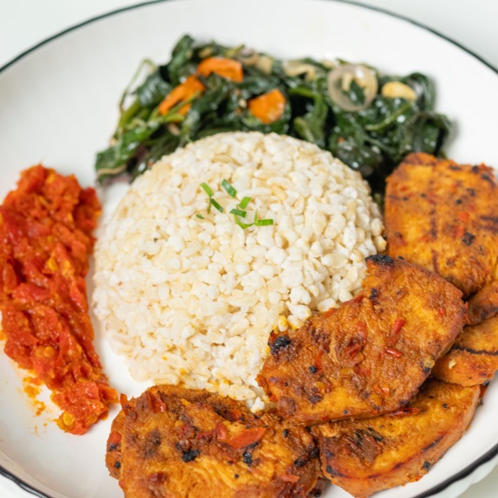 

(Good) LOW CAL Ayam Bakar Kecap with Limau Rice Healthy Catering Prep Meal