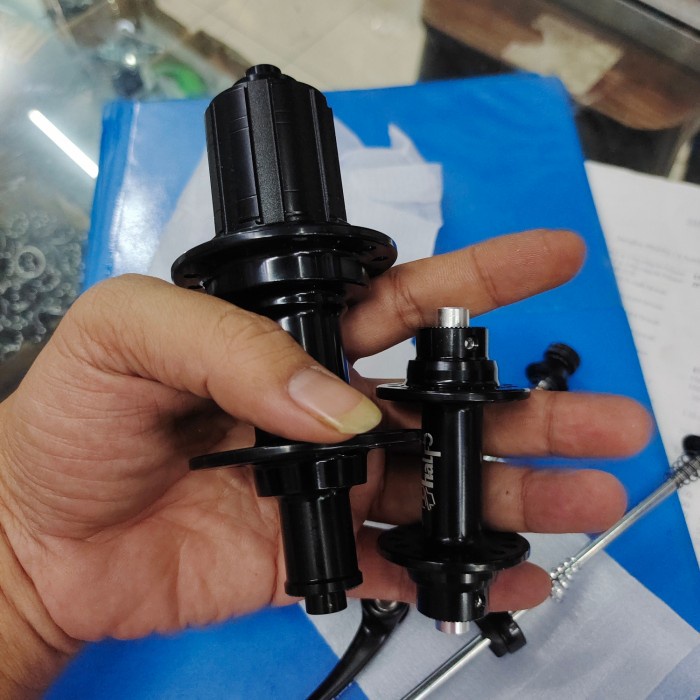 HUB FREE HUB 28 HOLE RIM BREAK GT HALF 5 HITAM OLD 74/130 BEST SELLER