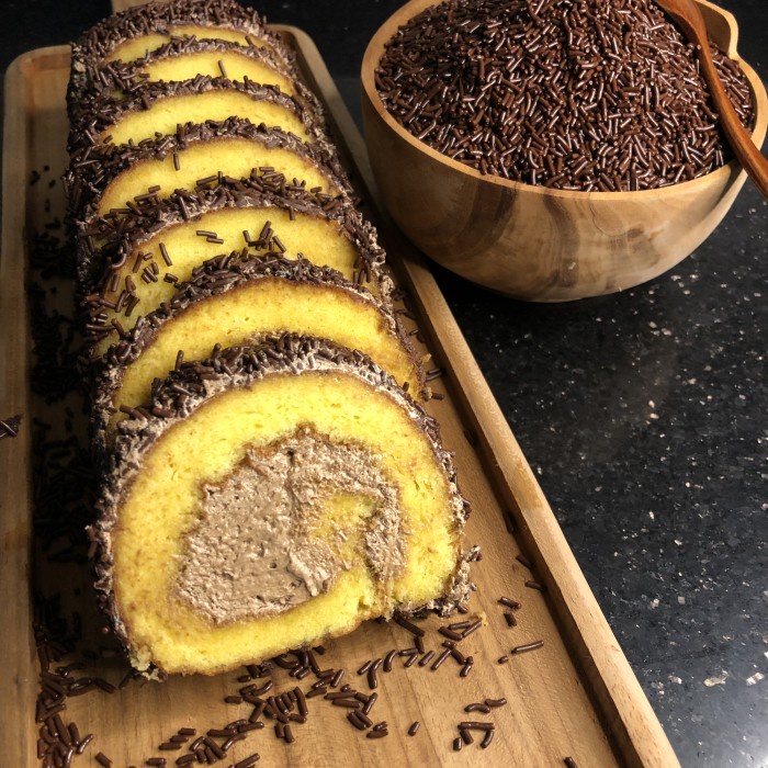 

Bolu Gulung Medan Rasa Mocca Topping Mesis ( Panjang ) When Cake