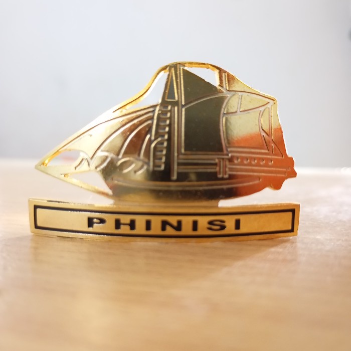 Pin Phinisi Bahan Kuningan Peniti / Magnet