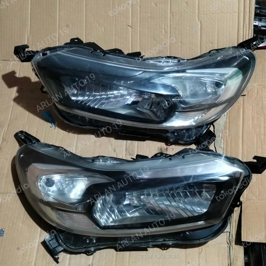 Headlamp Honda Mobilio Lampu Depan Brio Facelift (Bekas)