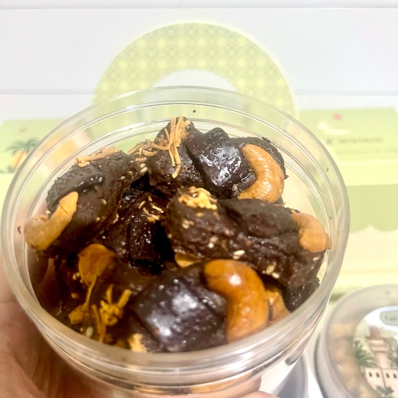 

Big Promo Hampers Lebaran - Isi 3 Jar Kue Kering Premium