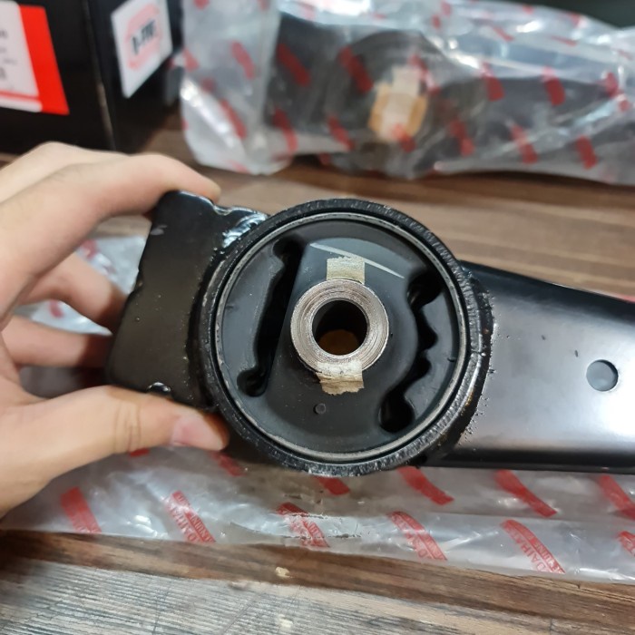 Engine Mounting Belakang Ayla Agya 1.0 1.2 At Mt Original Kode 087