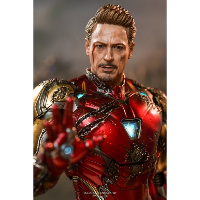 Hot Toys Iron Man Mark 85 Battle Damaged