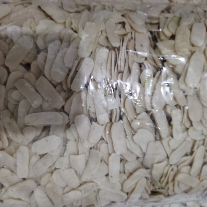 

Kerupuk ikan 1 bal isi 5 kg ( mentah )