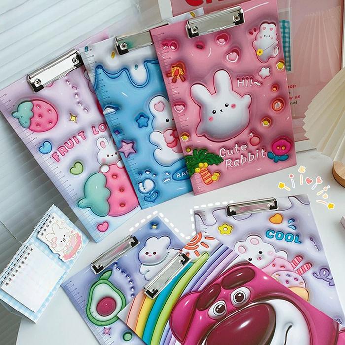 

Mmm - Cod Papan Jalan Motif Kartun Karakter 3D Papan Ujian A4 Clipboard Ujian Papan Tulis Anak Bolak