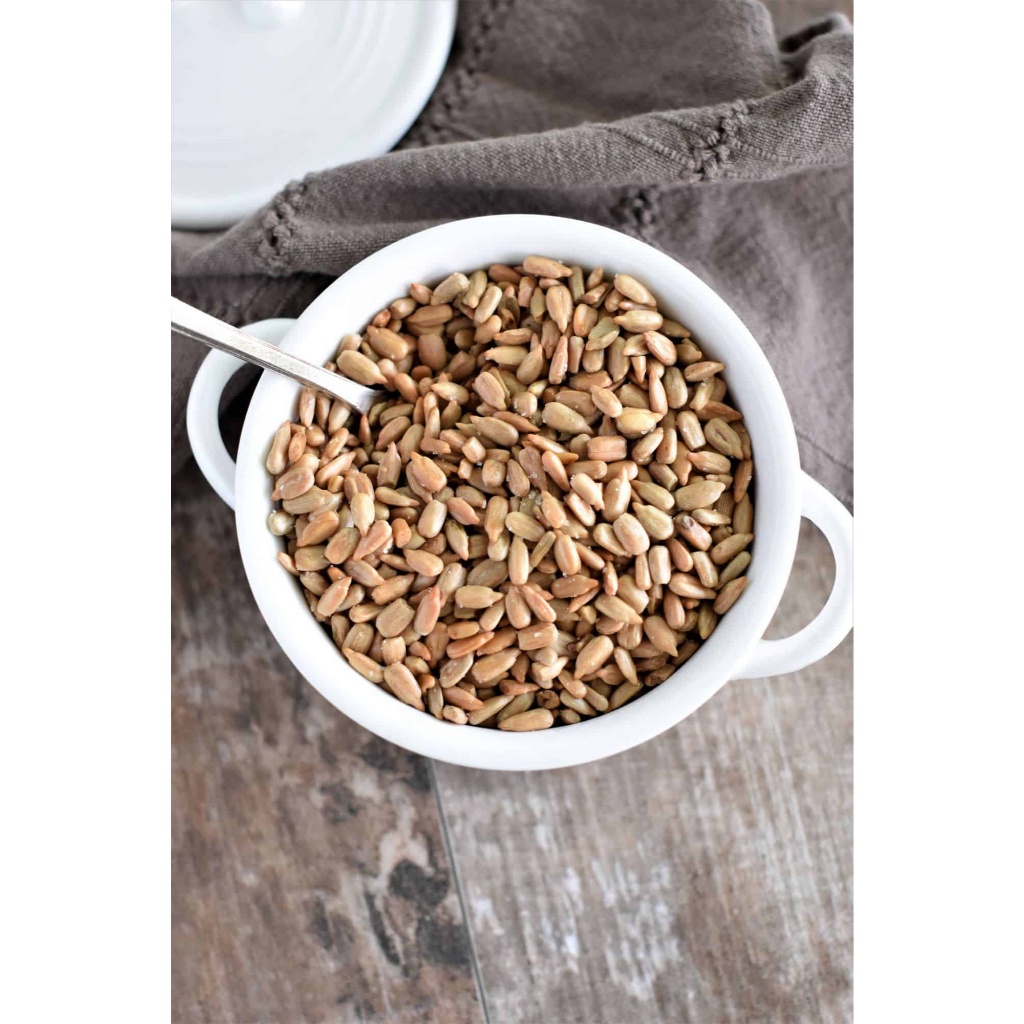

A Roasted Sunflower Seeds ( Panggang ) - 250 Gr