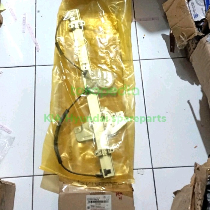 Laris Regulator Power Window Depan Kanan Hyundai H1 82404-4H010
