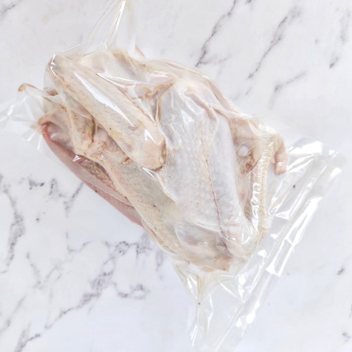 

Lezat- Ayam Kampung Bandung berat sampai 800 gr. Selalu Fresh & pasti Halal