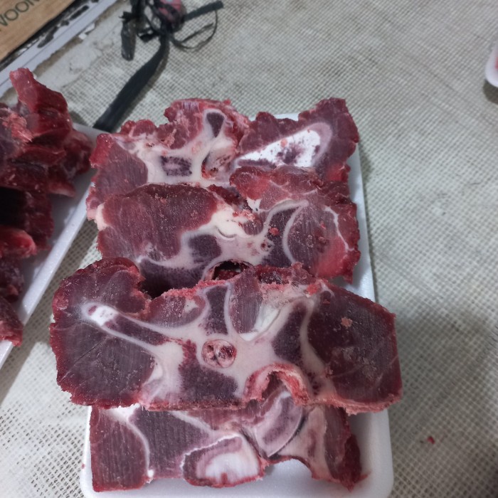

Lezat- Iga Gondrong Grade A Neckbone import Australia 1kg