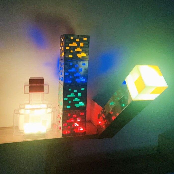 Lampu minecraft torch, bee, creeper, axolotl, potion, ore