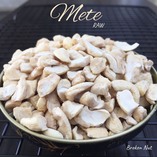 

(TopSeller) Kacang Mede PECAH / Mede / Kacang Mete / Mente MURAH - 1.000gr