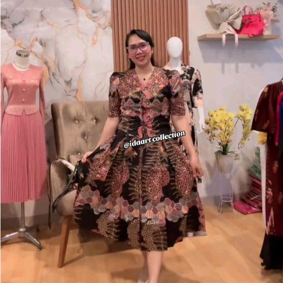 SET ROK BATIK SOLO CANTIK ELEGAN DAN MEWAH