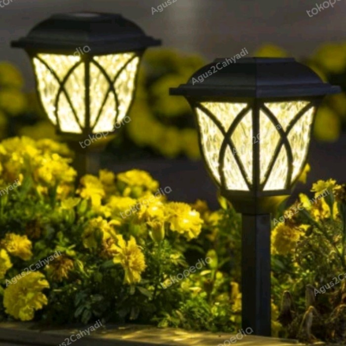 Lampu taman tenaga surya lampu taman tancap solar light tenaga surya