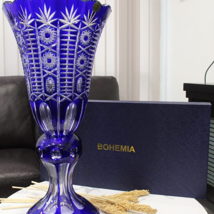 Vas kristal bohemia original warna biru cobalt/ merah ruby