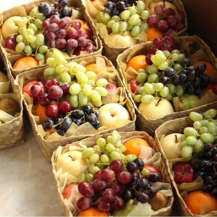 

Kirim,HariYgSama- Parcel Buah segar/Bingkisan buah/Besek buah segar