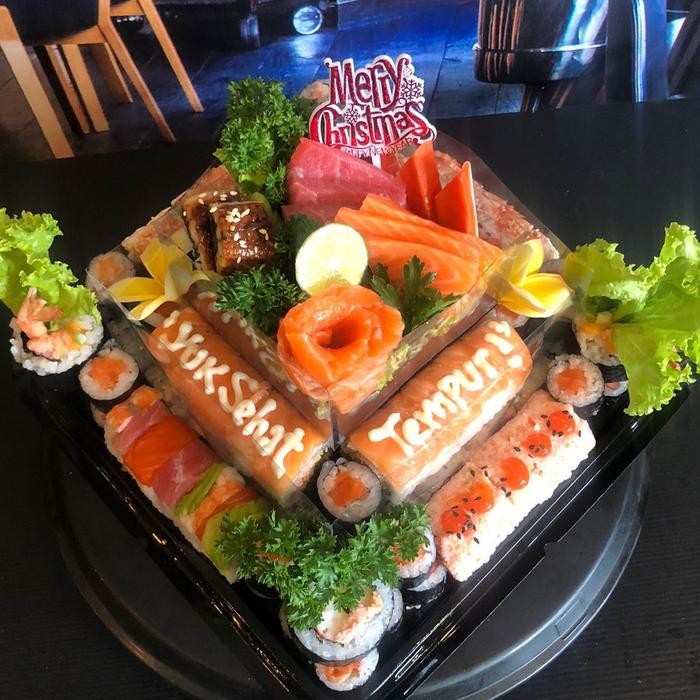 

NewZbgt- Sushi cake deluxe/sushi sashimi cake Halal ukuran besar