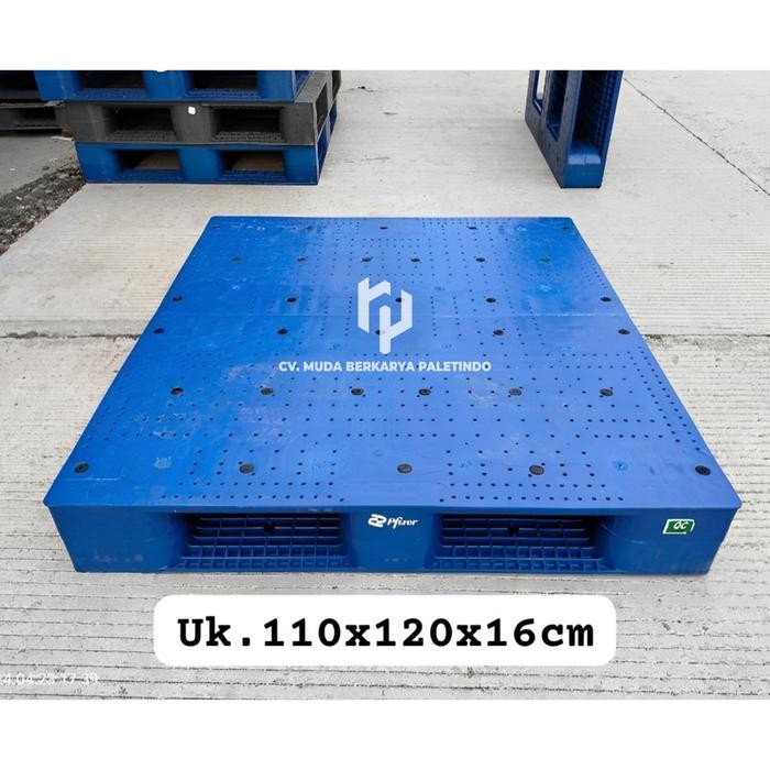

TERLARIS palet plastik bekas 120x110x17 pallet plastik