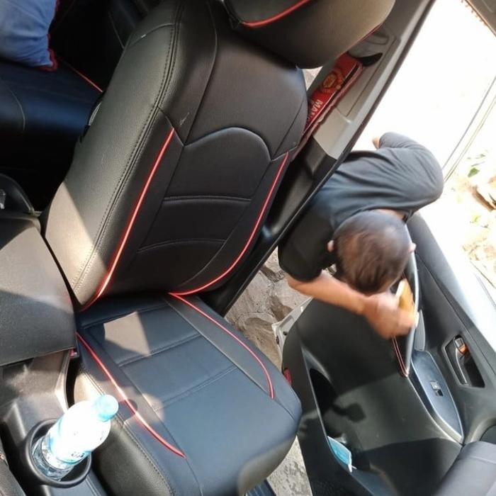 TERUJI Cover /sarung mbtech jok mobil innova reborn type Q + bantal stir