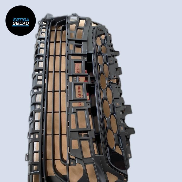 Grill Suzuki Xl7 Hybrid