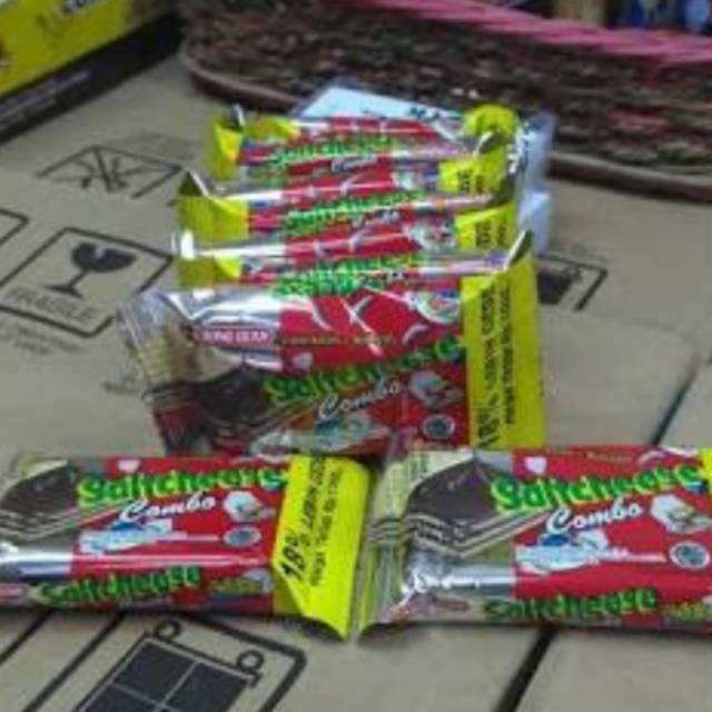 

Khong Guan Saltcheese