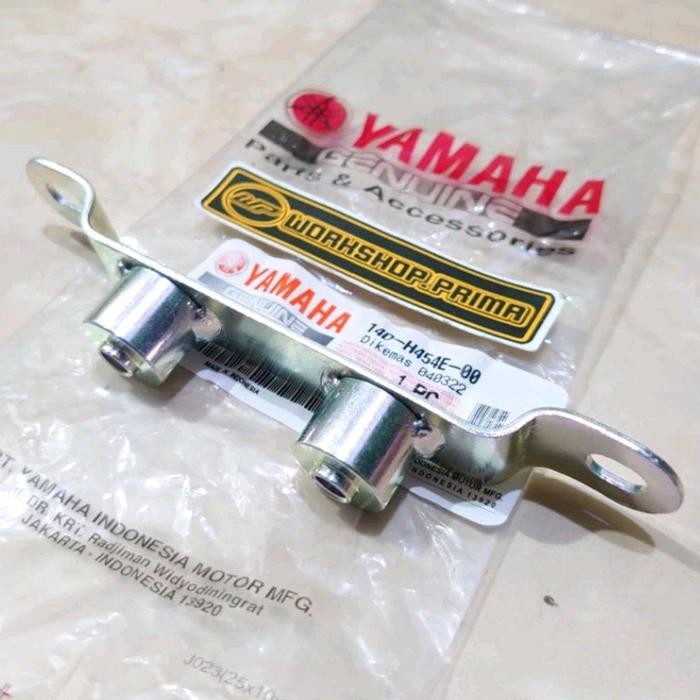 besi plat 14D breket dudukan pegangan plat nomer nomor depan nopol tameng dasi Mio Soul ori