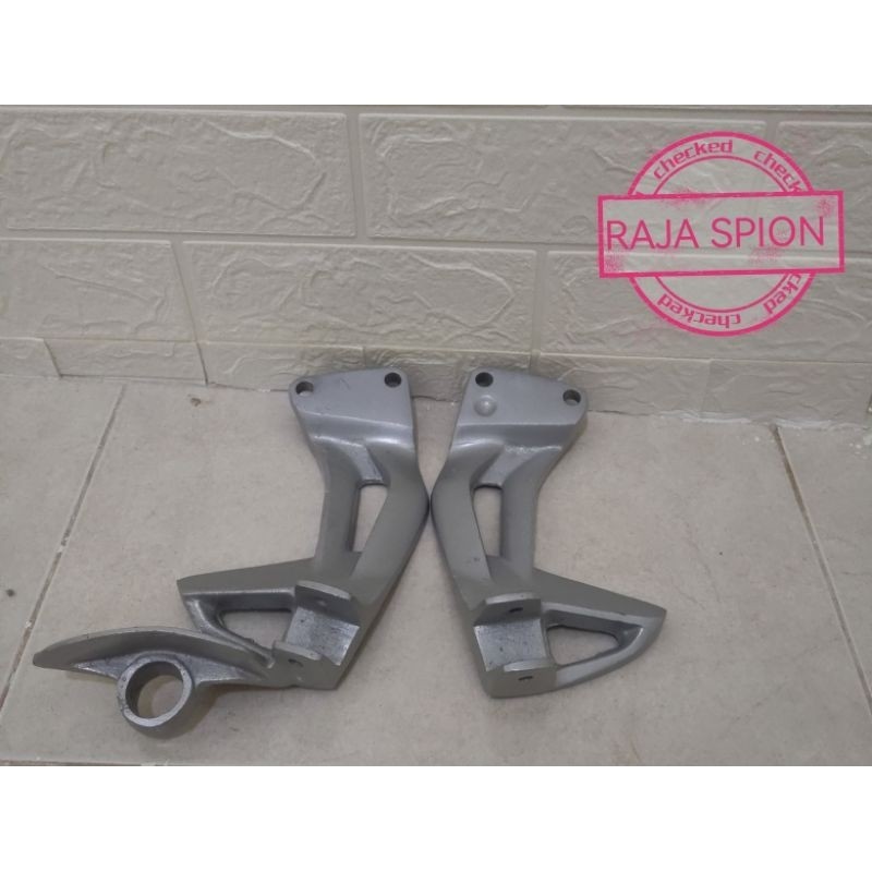 POWER FOOTSTEP BELAKANG JUPITER Z/POWER JUPITER Z SEPASANG KANAN KIRI