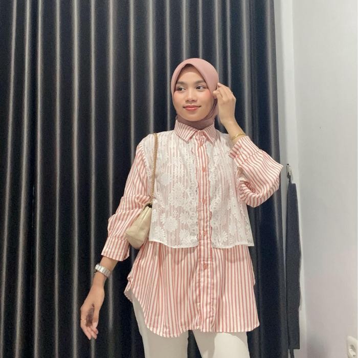 Nayya- Inara Lace Blouse By Shafitri - Atasan Kemeja Brukat Kombinasi Rayon